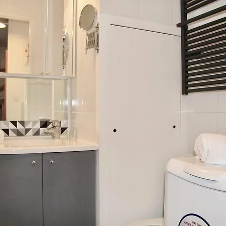 L'oberoi, P2 Cabine Etoile Climatise, Piscine, Parking , Wi-fi,
